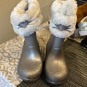 Stride Rite Toddler size 9 insulated boots/rain boots